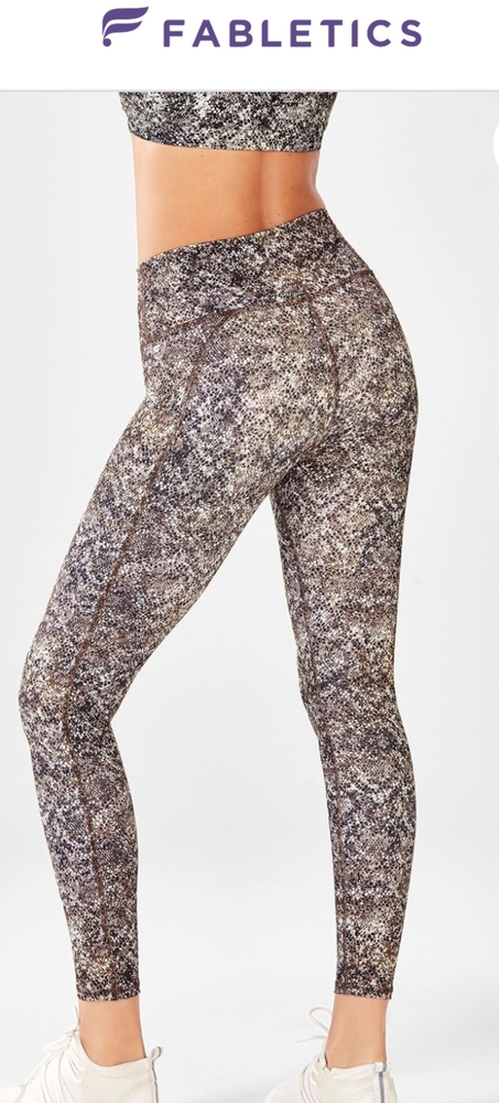 Fabletics, powerhold leggings!